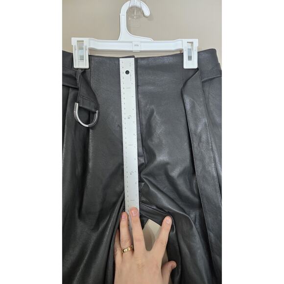 Vintage BCBG Maxazria High Rise Buckle Belt Leather Pants Black Size Extra Small - Picture 5 of 6